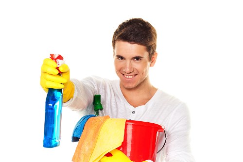 Professional deep cleaning for a Finsbury Park flat or shared house